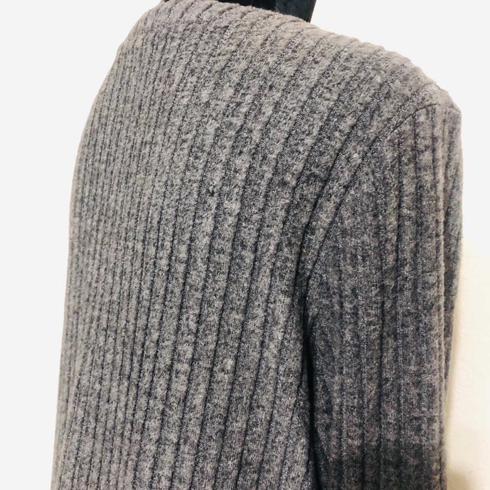 Gray Ribbed Knit Dress - Picture 5 of 7
